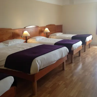 Kilford Arms Hotels near Nowlan Park