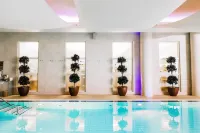 The Royal Yacht - Pools