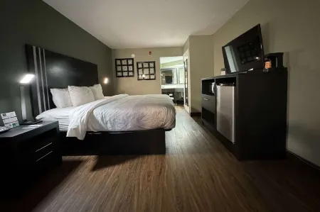 Quality Inn & Suites Near Panama City Beach
