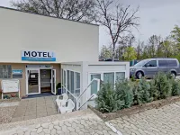 Terminal Park Hotels near Laubenheim