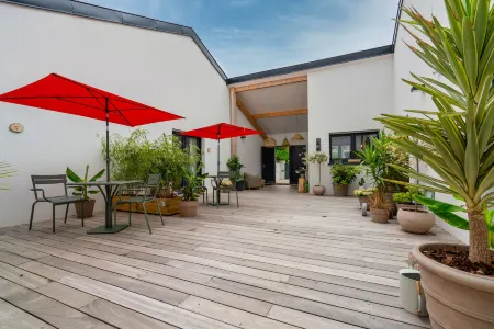 Le Patio d'Oscar Отели в г. Сервиньи-ле-Сент-Барб