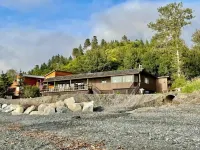 King Halibut Lodge Hotel di 