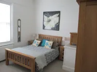 Lovely Spacious Apartment - Sleeps 5 - Boutique