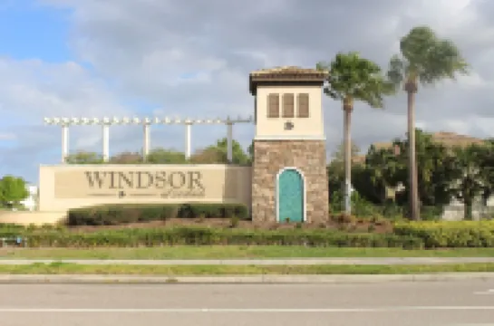 Upscale Kissimmee Retreat Hotel a 