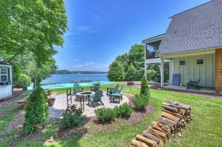 Azalea Retreat - the Cottage by Avantstay Pool