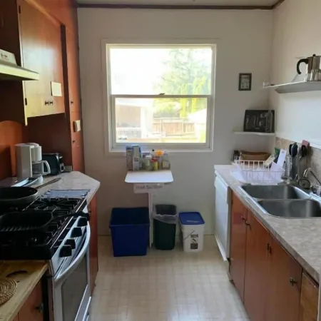 Vancouver Backpacker House فنادق في بورنبي