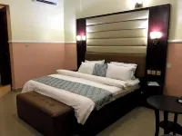 Vertex- View Hotel and Suites - 2-Star