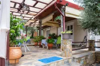 Effie's Maisonette with Detached Studio