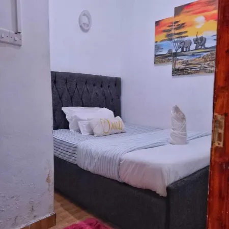 J’s Eatery and Accommodation