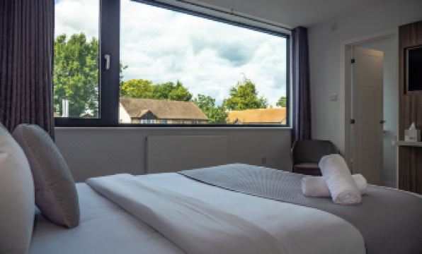 Sky Nights Hotel London Heathrow