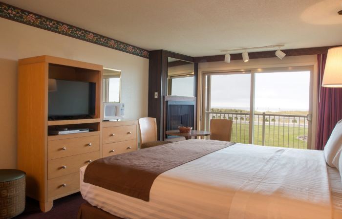 Hi Tide Oceanfront Inn