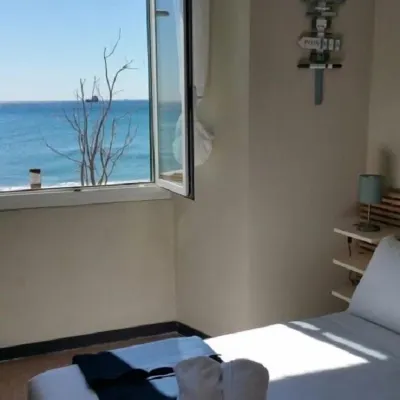 Luna Rooms Hotels near Savona Stazione