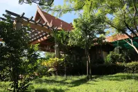 Romduol Island Chalet Hotel di 