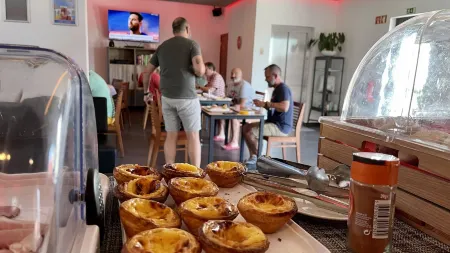 Villa 3 Caparica, Lisbon Gay Beach Hotel Отели рядом со станцией Pragal