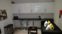 Private Bathroom Rooms- Near Heathrow - Near Shops