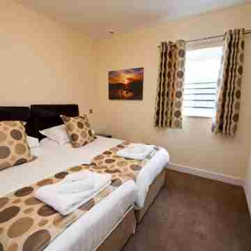 Harbourside Apartments with Private Parking Rooms