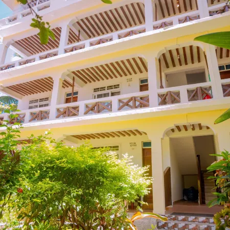 Baraka Beach Bungalows
