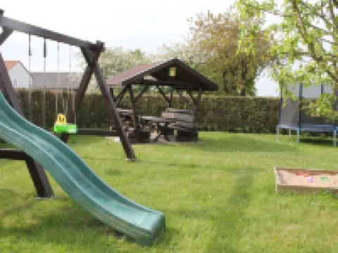 Geräumige Ferienwohnung Mit Garten in Brusow