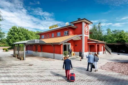 Hotel Daniel Отели в г. Треццо-суль-Адда