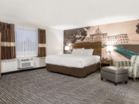 東蘭辛大學區-波茵特克拉麗奧旅館 奧克莫斯酒店