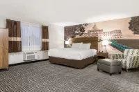Clarion Pointe East Lansing University Area Hotels in Okemos