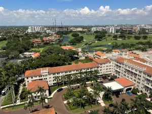 Tower at the Boca Raton