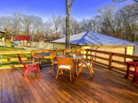 Reel Inn and Lodge