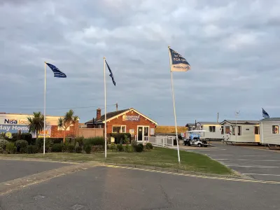 Impeccable 4-Bed Caravan in Clacton-on-Sea Hotels near Hoilday Inn Amusements