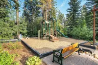 Arroyo by AvantStay Peaceful Mountain Townhouse w Large Private Balcony