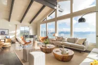 Lakeview by AvantStay Private Waterfront Cabin on Lake Tahoe w Hot Tub Views 塔霍維斯塔住宿飯店