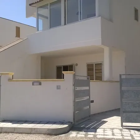 Charming Apartment in Central Location with Air Conditioning Pets