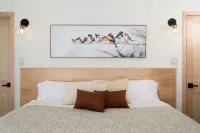 Owl Ridge Cabins Hotels in Weston