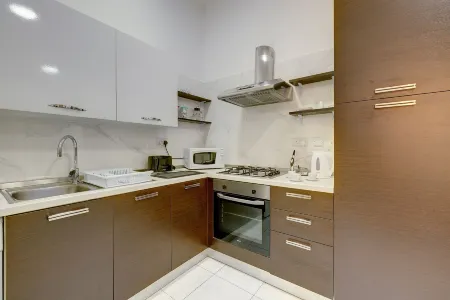 Cosy Apartment Steps from the Promenade Отели в г. Ta' Xbiex