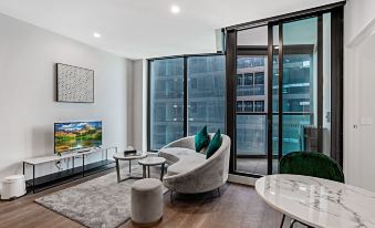 Lumina Suites