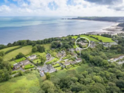 セント ヘレンズ  アパートメント 2  - ショート ウォーク トゥ ビーチ アムロスのホテル