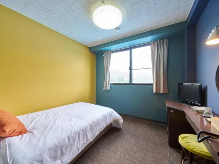 Hotel Village Отели рядом со станцией JR Wadayama station