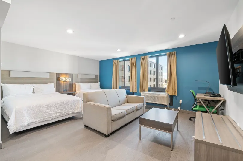 Holiday Inn Express & Suites Bronx - Zoo Area by IHG Reviews: 105 Real