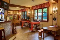 Albergue Los Nuberos - Hostel Hotels in Socobio