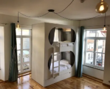 Urban Garden Porto Central Hostel