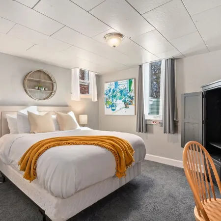 Garden Level Apt Mtn Ave - 8 Min Walk to Old Town!