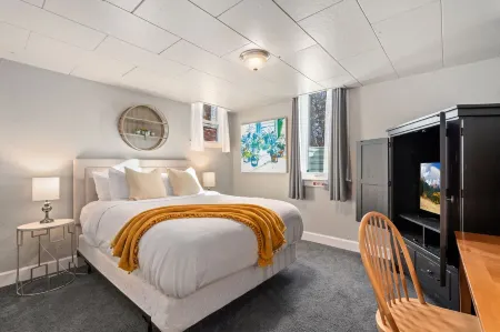 Garden Level Apt Mtn Ave - 8 Min Walk to Old Town!