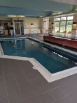 Fairfield Inn & Suites Moncton - ที่มีสระว่ายน้ำ