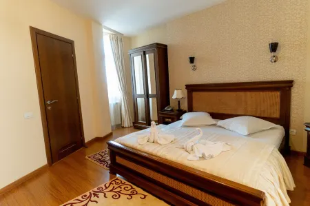 Acapulco Hotel Отели в г. Targsoru Vechi