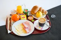 Campanile Nantes Sud - REZÉ AÉROPORT - breakfast