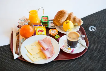 Campanile Nantes Sud - REZÉ AÉROPORT Отели в г. Сент-Эньян-Гранльё