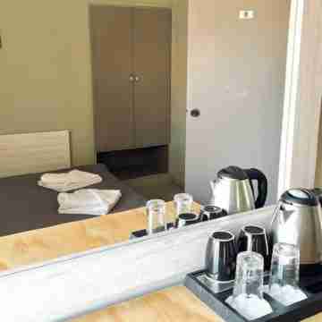 Bikakis Family Apartments Rooms