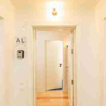 Flores S in Porto with 1 Bedrooms and 1 Bathrooms Others