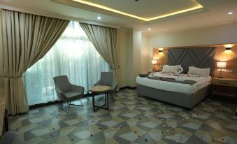 LA Hotel and SPA