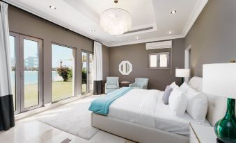 Maison Privee - Palm Jumeirah Beach Front XL Villa w/Prvt Pool
