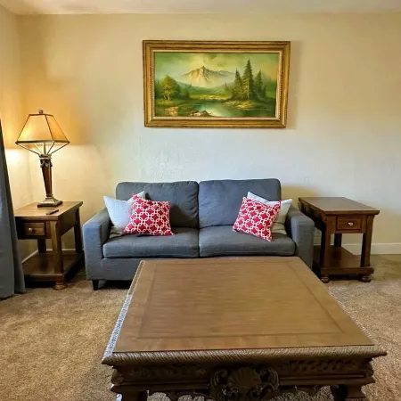 5-Bedroom House in Hays with AC, WiFi